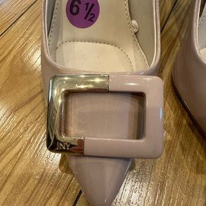 Jones New York nude heels worn once brand new condition.
